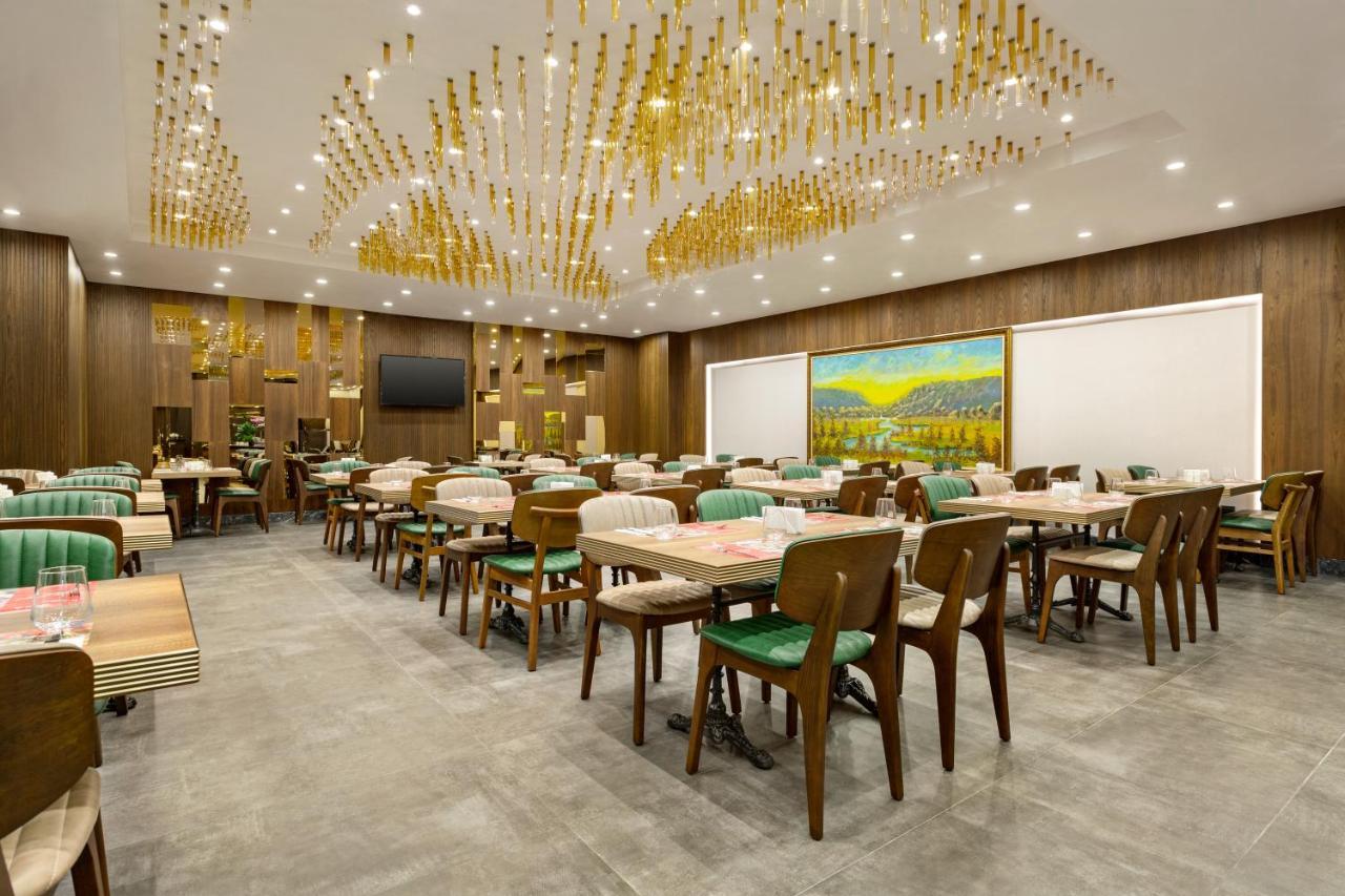 Ramada By Wyndham Istanbul Umraniye Hotel Exterior foto
