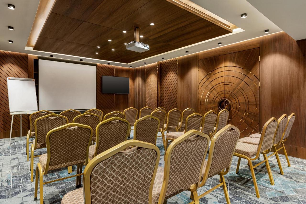 Ramada By Wyndham Istanbul Umraniye Hotel Exterior foto