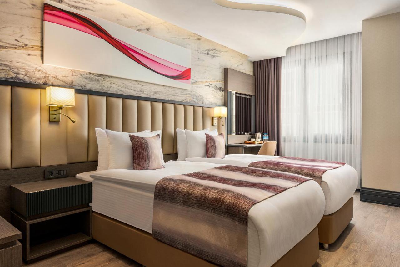 Ramada By Wyndham Istanbul Umraniye Hotel Exterior foto